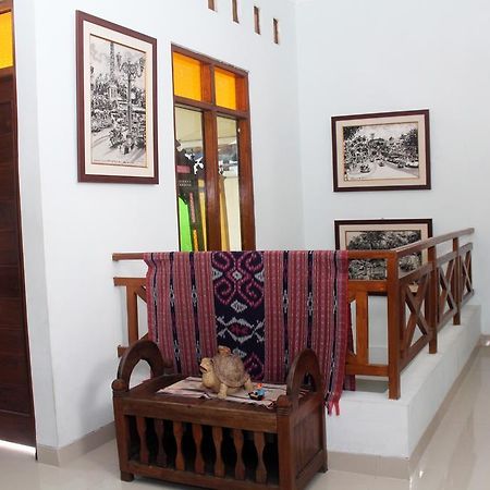 Griya Kedasih Guesthouse 요그야카르타 외부 사진