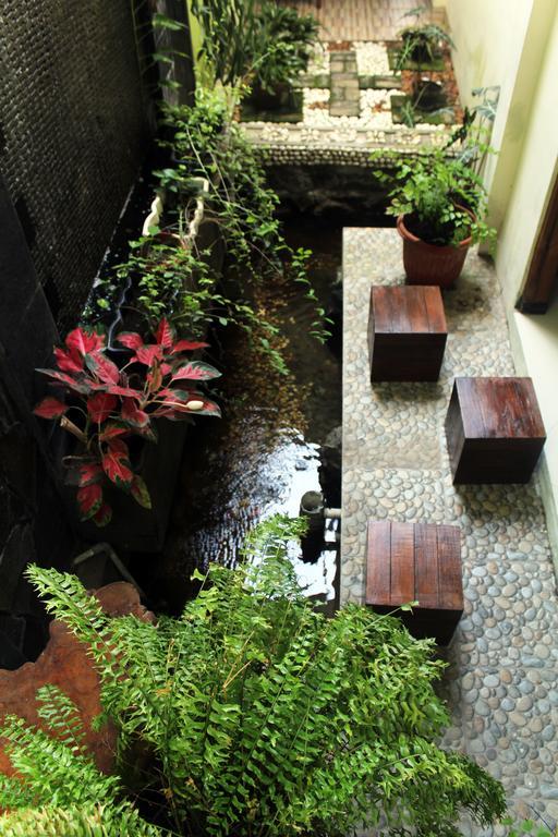 Griya Kedasih Guesthouse 요그야카르타 외부 사진