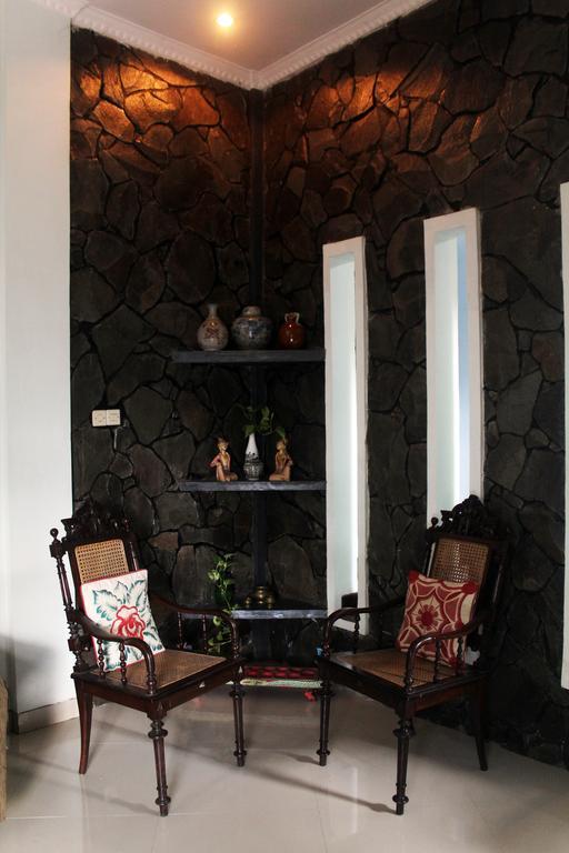 Griya Kedasih Guesthouse 요그야카르타 외부 사진